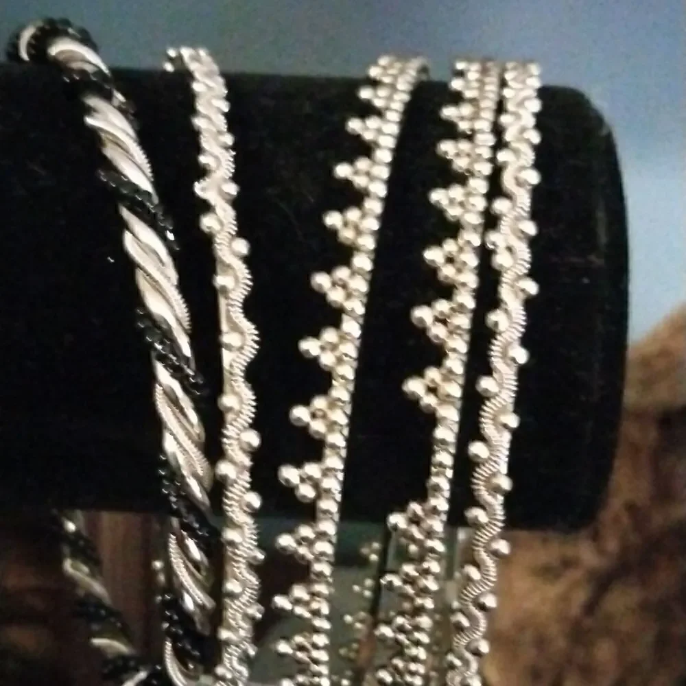 Bangle bracelets   - Picture 2 of 3